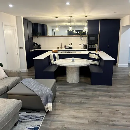 Brentwood Holiday home